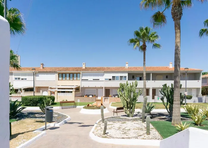 Acogedora Casa Junto Al Mar ,Cerca Del Centro Urbano