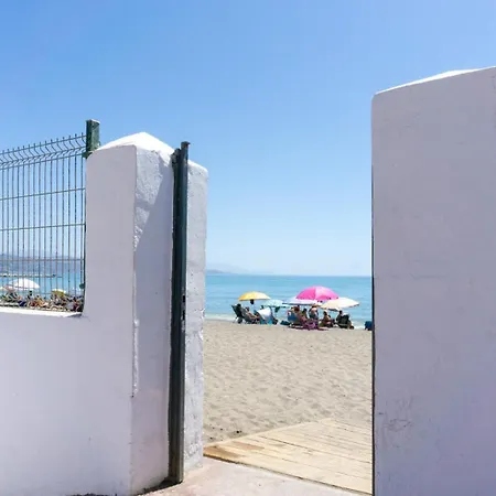 Ferienwohnung Acogedora Casa Junto Al Mar ,Cerca Del Centro Urbano Málaga Exterior foto