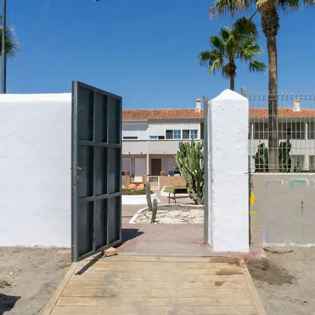 Ferienwohnung Acogedora Casa Junto Al Mar ,Cerca Del Centro Urbano Málaga Exterior foto